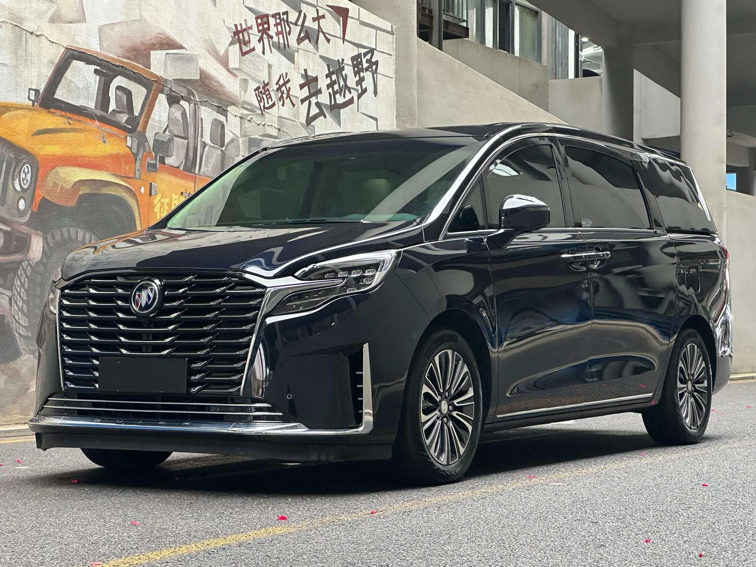 Buick GL8 ES Luzun 2.0T Luxury