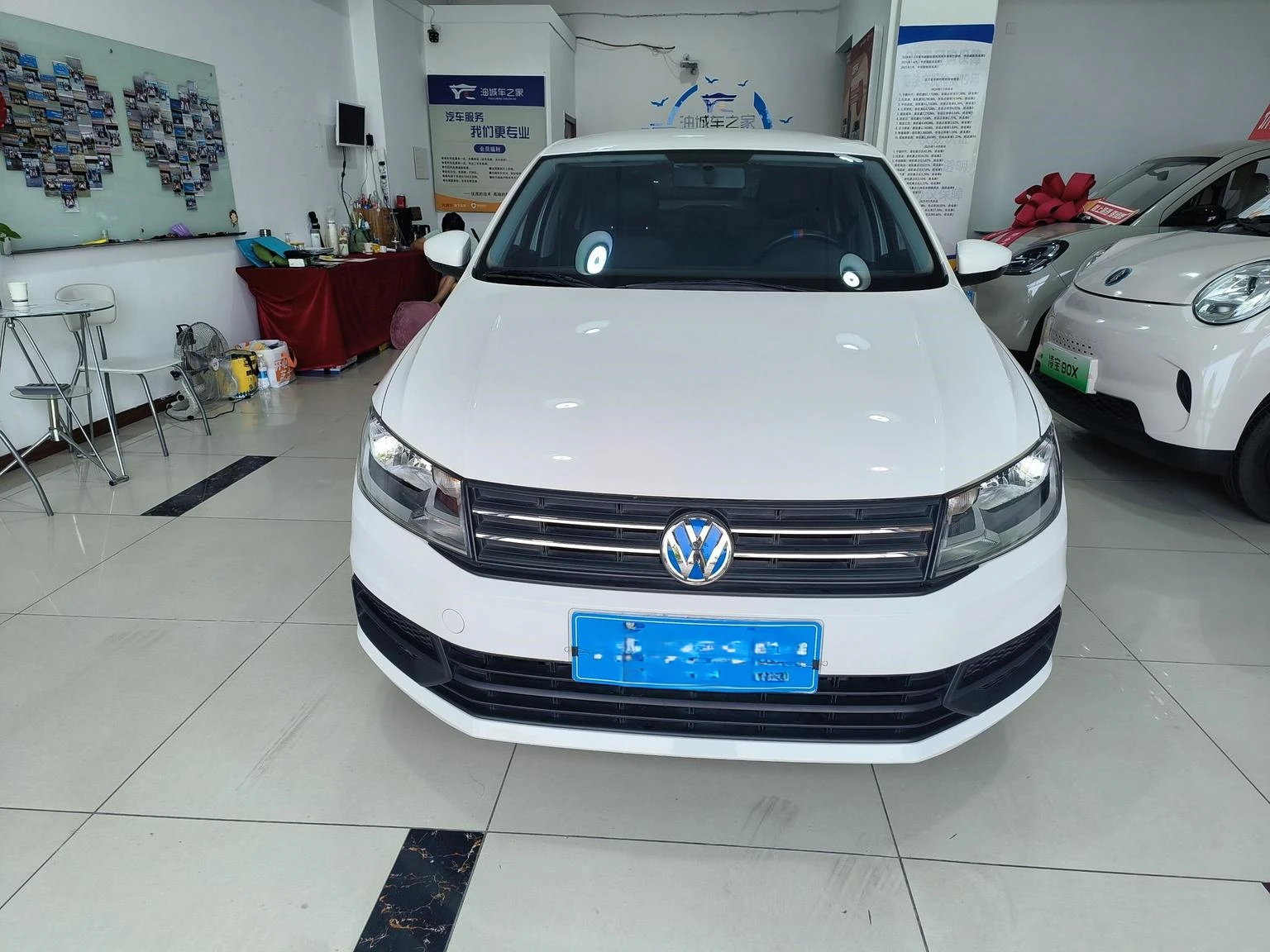 Volkswagen Santana 1.5L Automatic Comfort Edition - exterior