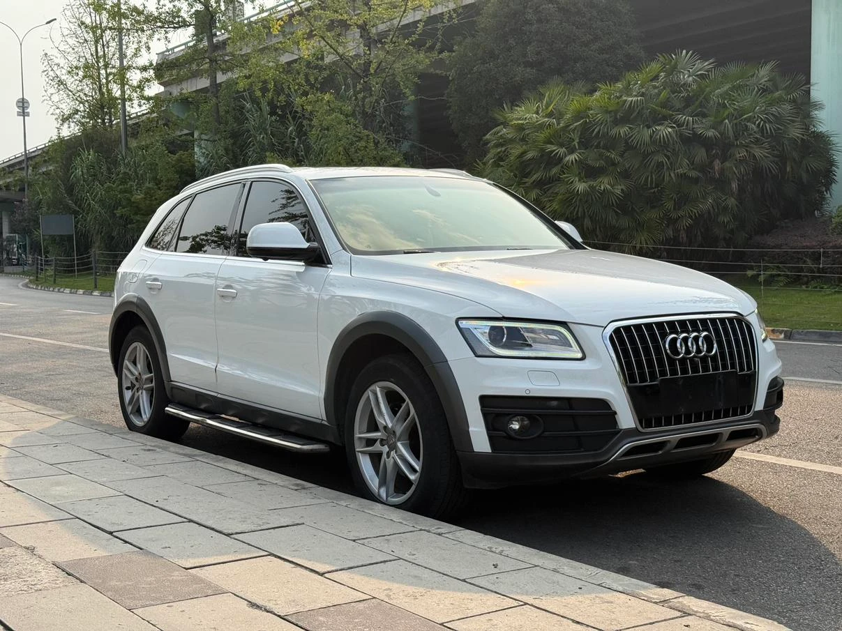Audi Q5 40 TFSI - exterior
