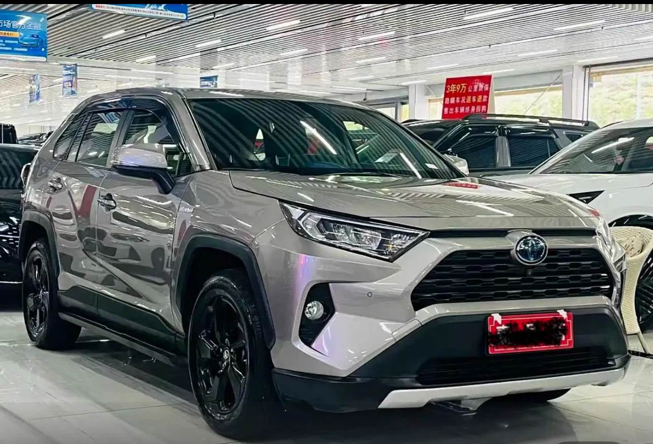 Toyota RAV4 Hybrid E-CVT 4WD Elite Plus - exterior