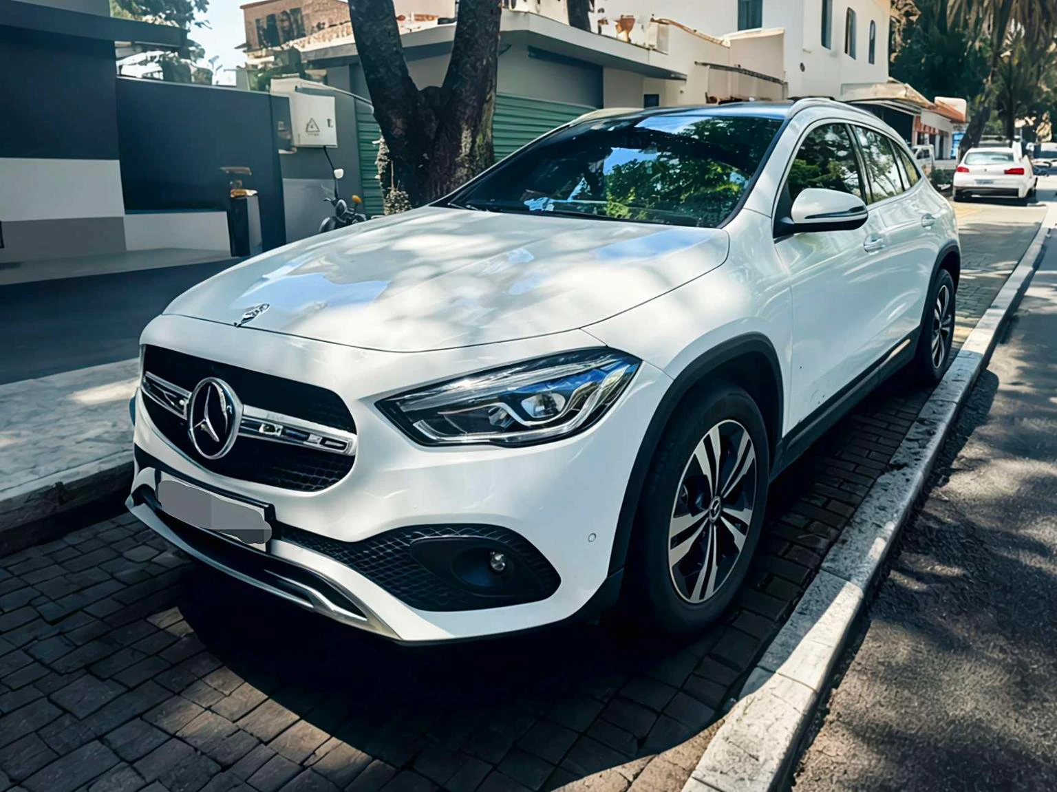 Mercedes-Benz GLA-class 200 - exterior