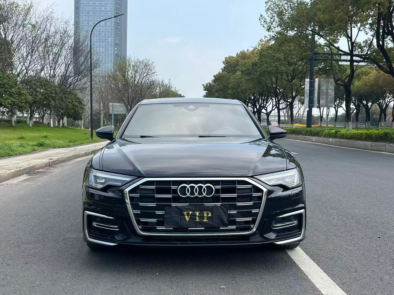 Audi A6L Facelift 40 TFSI Luxury Dynamic Style - exterior