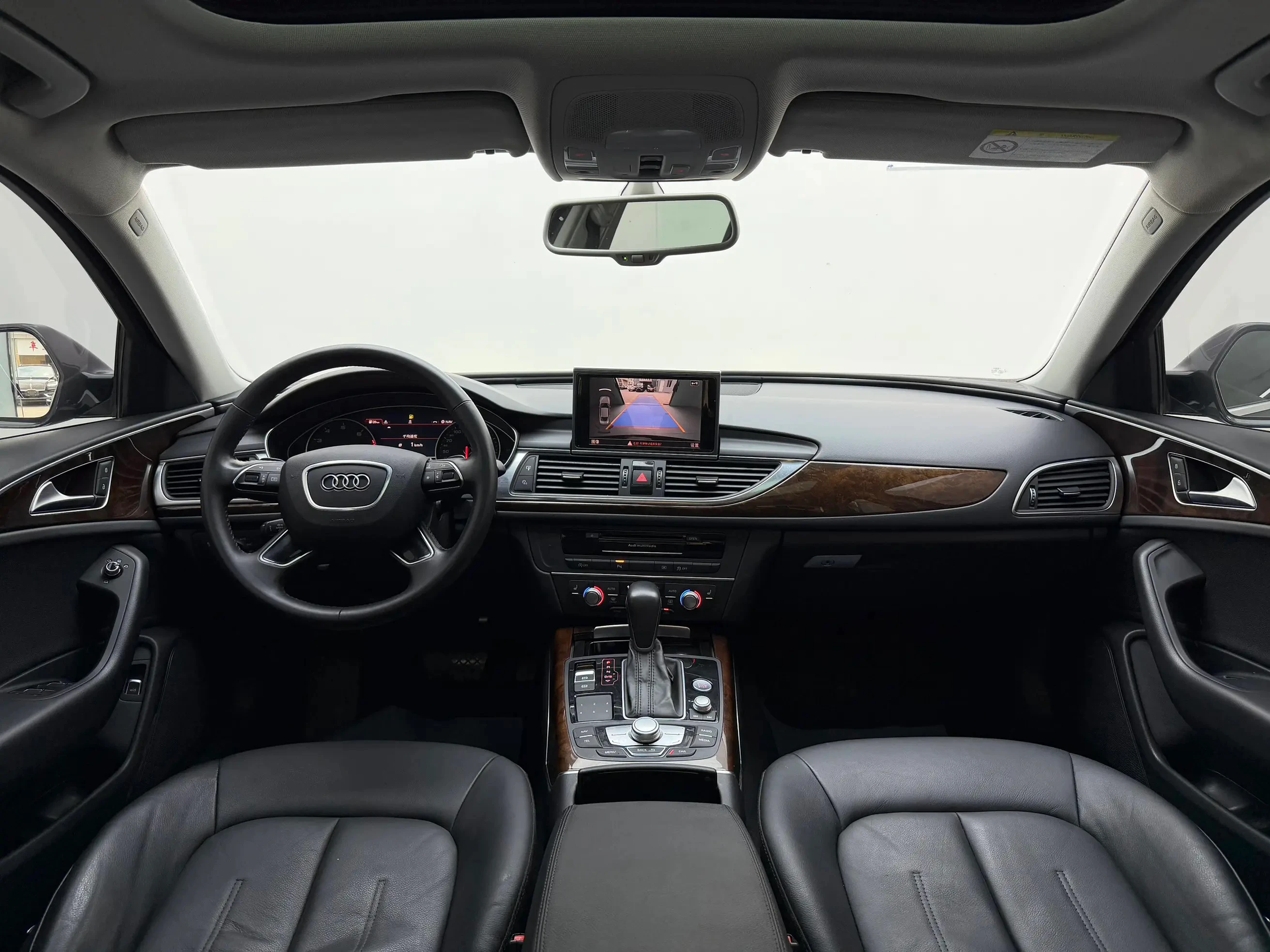 Audi A6L - interior