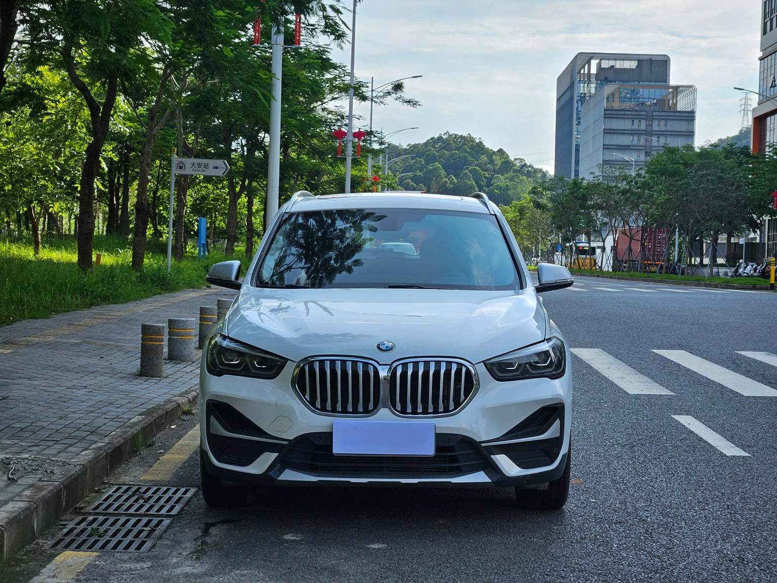 BMW X1 xDrive25Li Exclusive - exterior