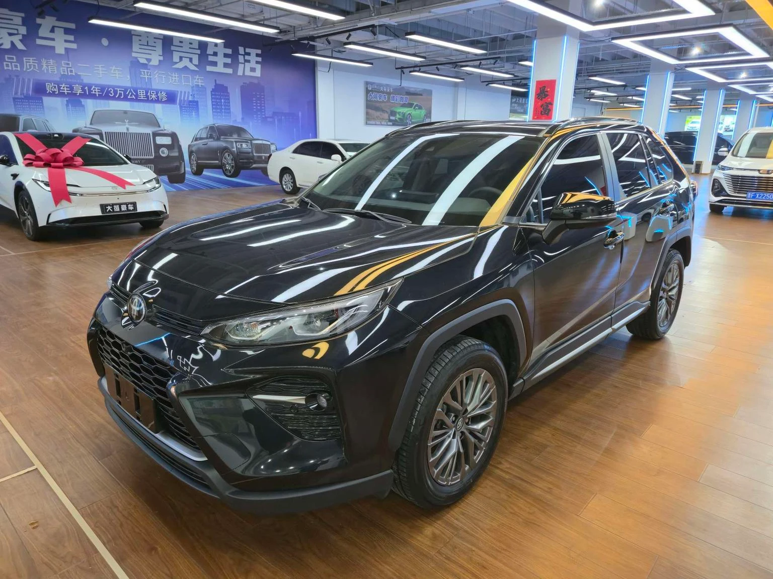 Toyota Wildlander 2.0L 2WD Luxury Plus