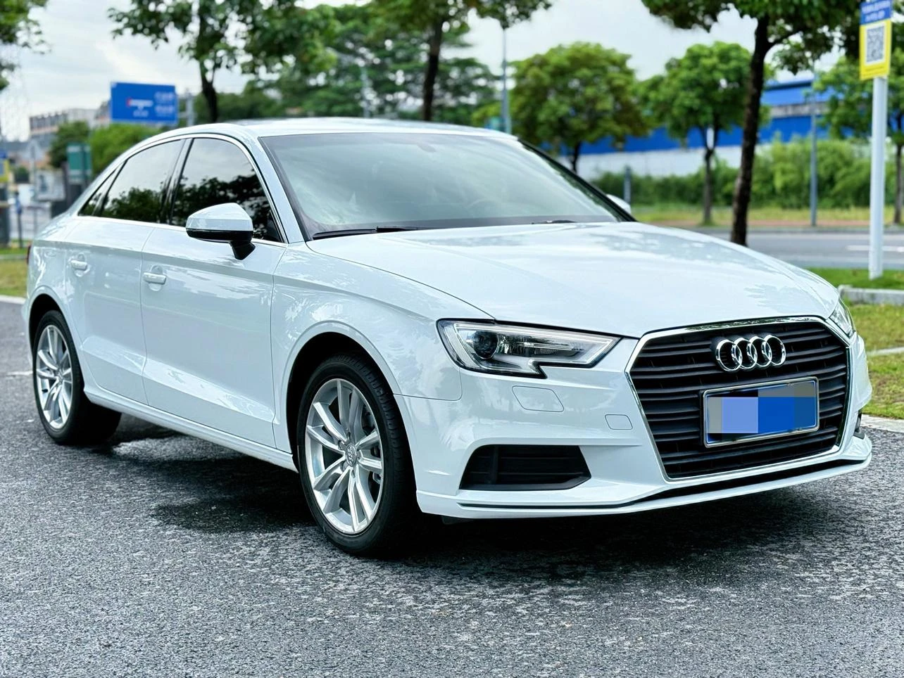 Audi A3  Limousine 35 TFSI - exterior