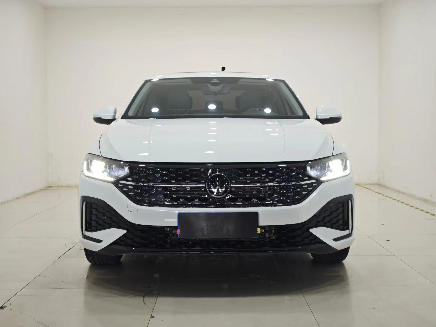 Volkswagen Lavida 1.5L Automatic Starry Sky 5 Million Edition - exterior
