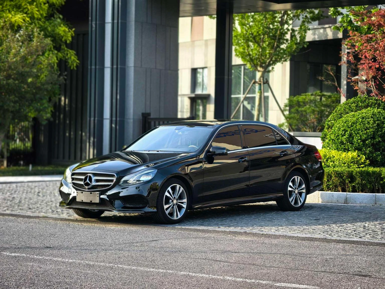 Mercedes-Benz E260 L Sport Edition