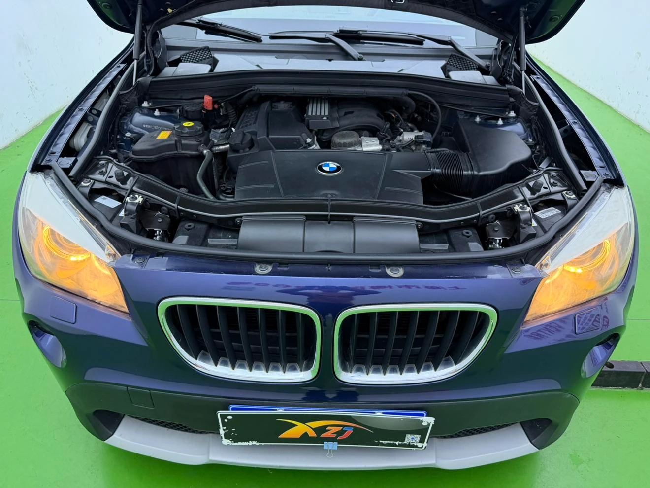 BMW X1  sDrive18i  - engine