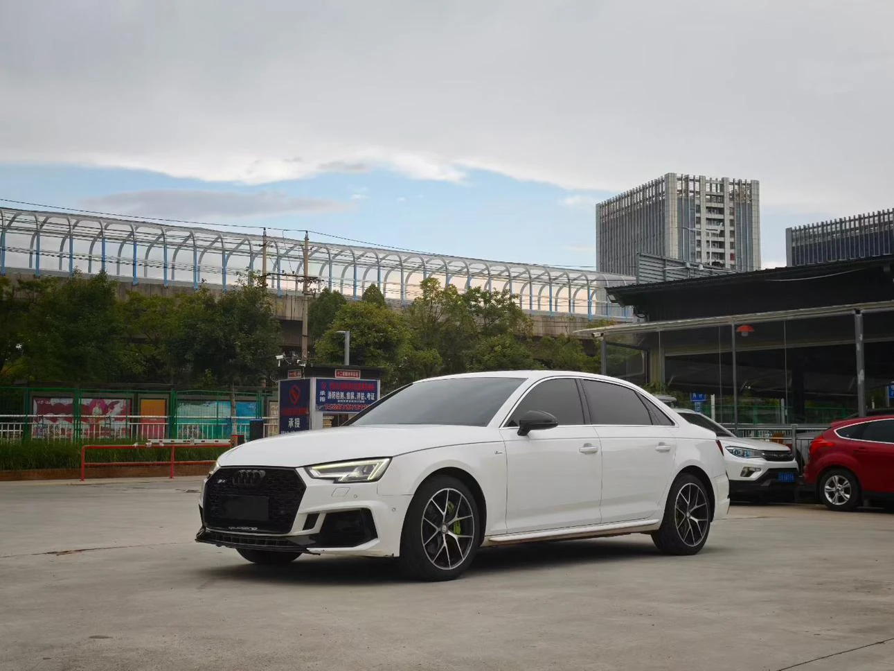 Audi A4L 40 TFSI 30th Anniversary Edition 