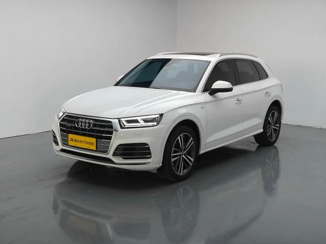 Audi Q5L 40TFSI Fashion Model