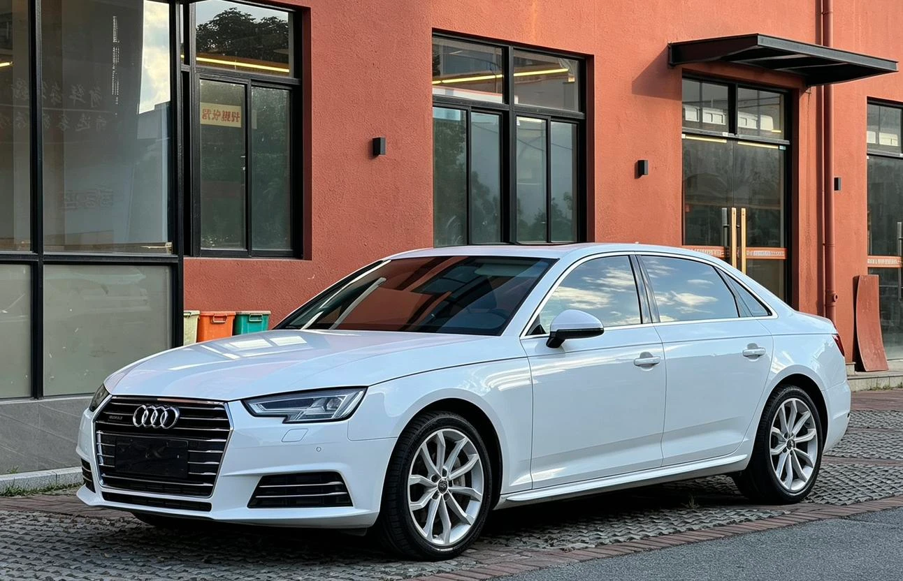 Audi A4L 45 TFSI quattro