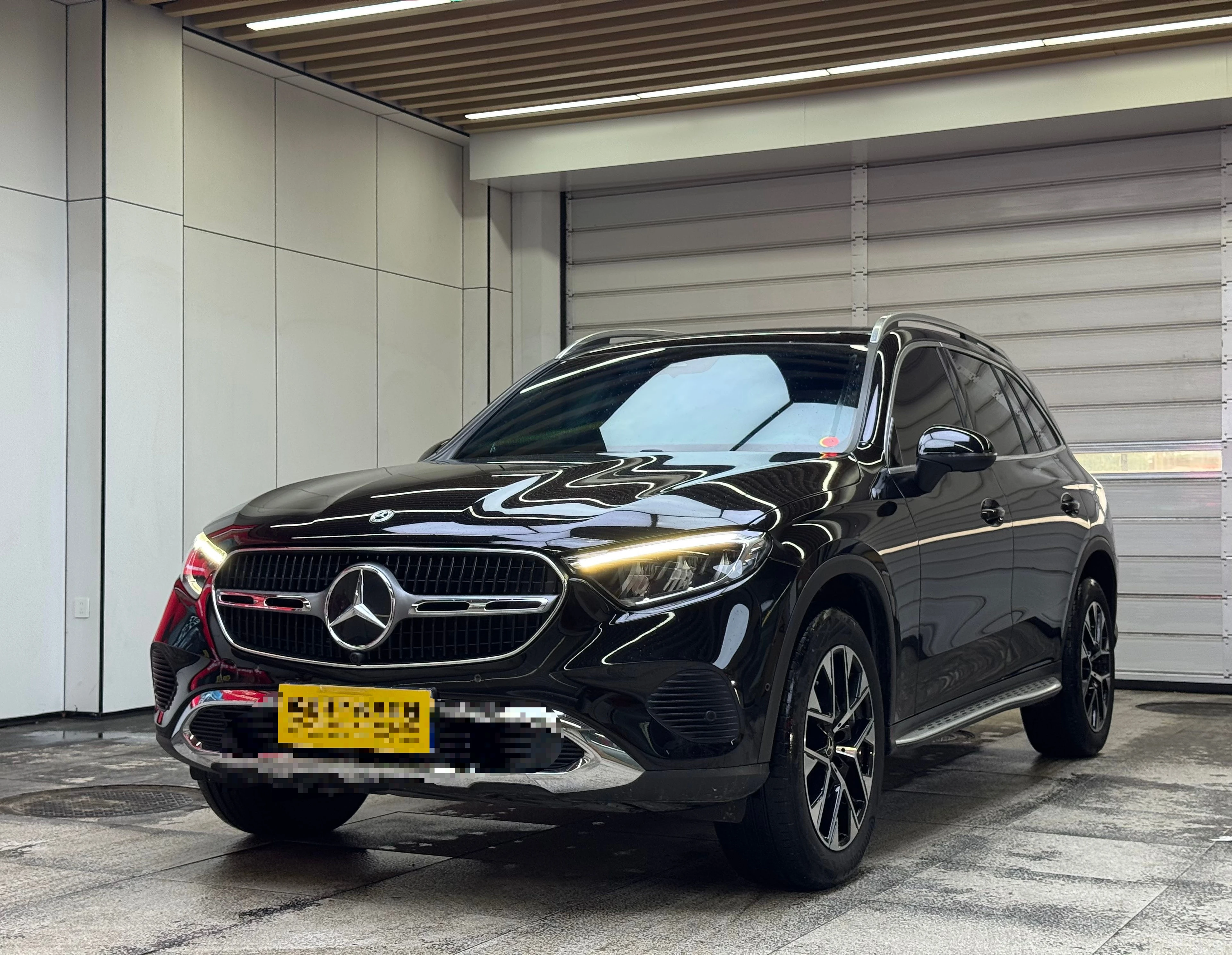 Mercedes-Benz A200L GLC260L 4MATIC - exterior