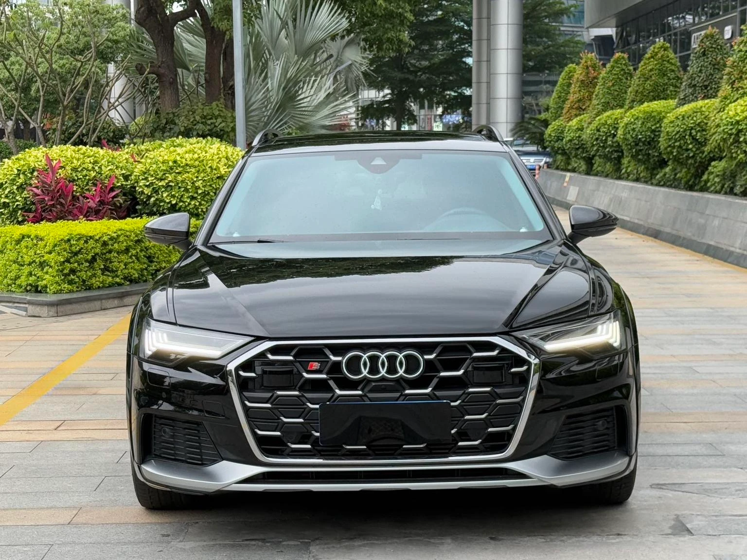 Audi A6 Quattro  - exterior