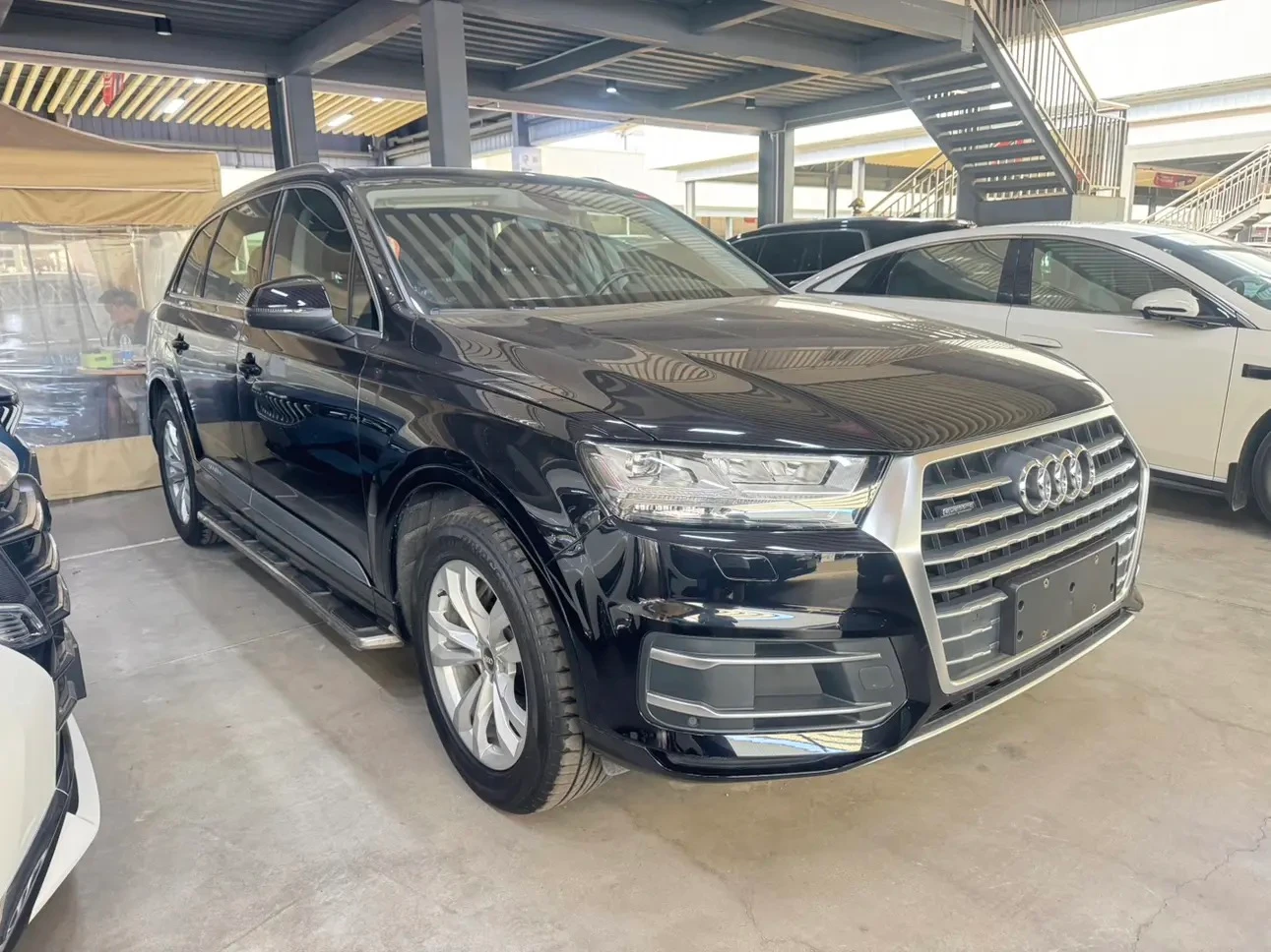 Audi Q7 55 TFSI Technology Trim - exterior