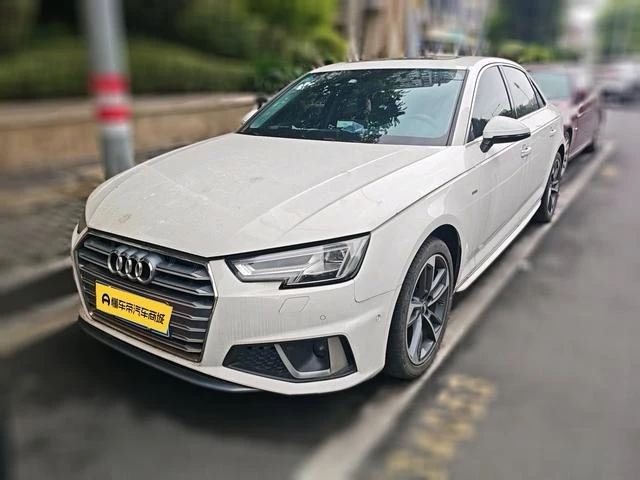 Audi A4L 40 TFSI Fashion