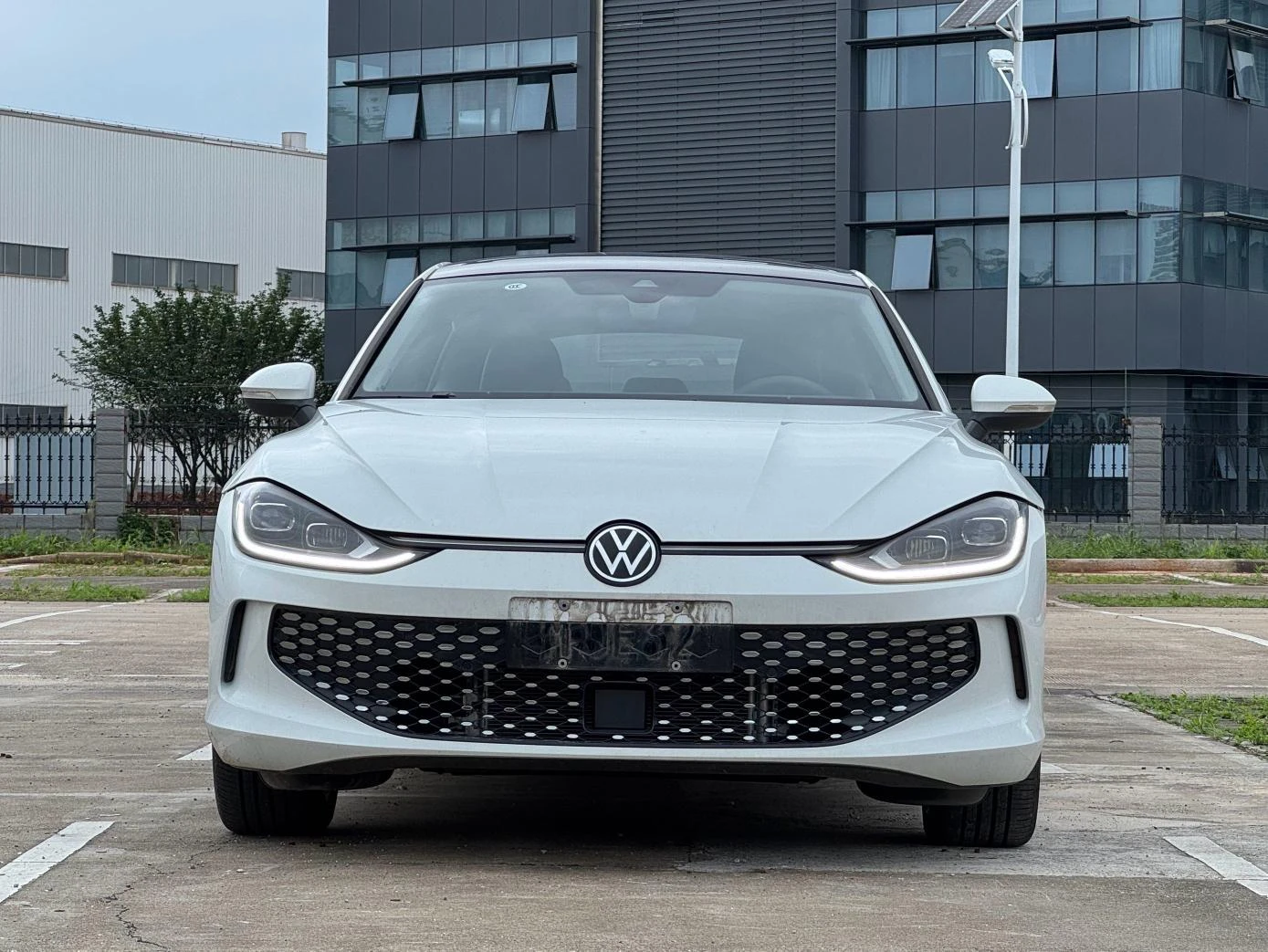 Volkswagen Lamando L 280TSI DSG Spicy Edition - exterior