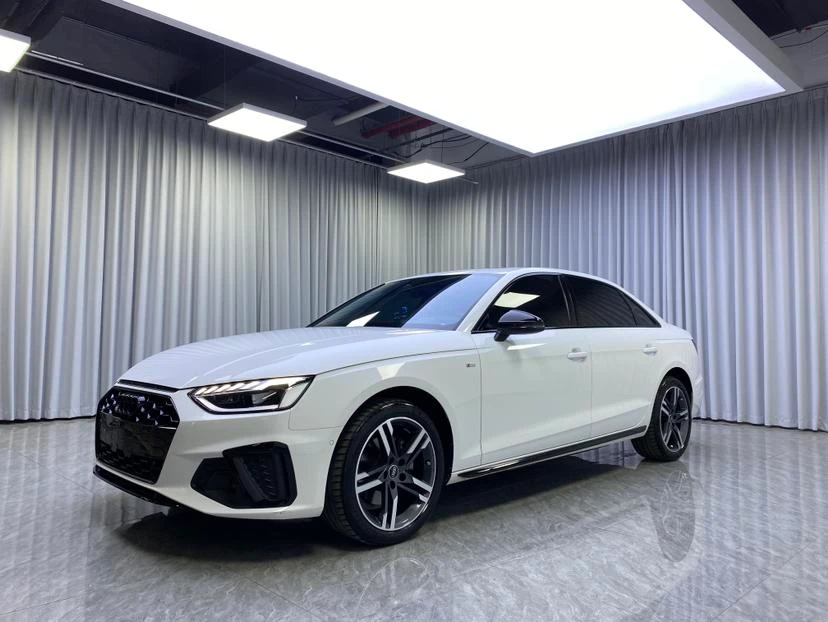 Audi A4L 45 TFSI (Luxury Dynamic Trim)