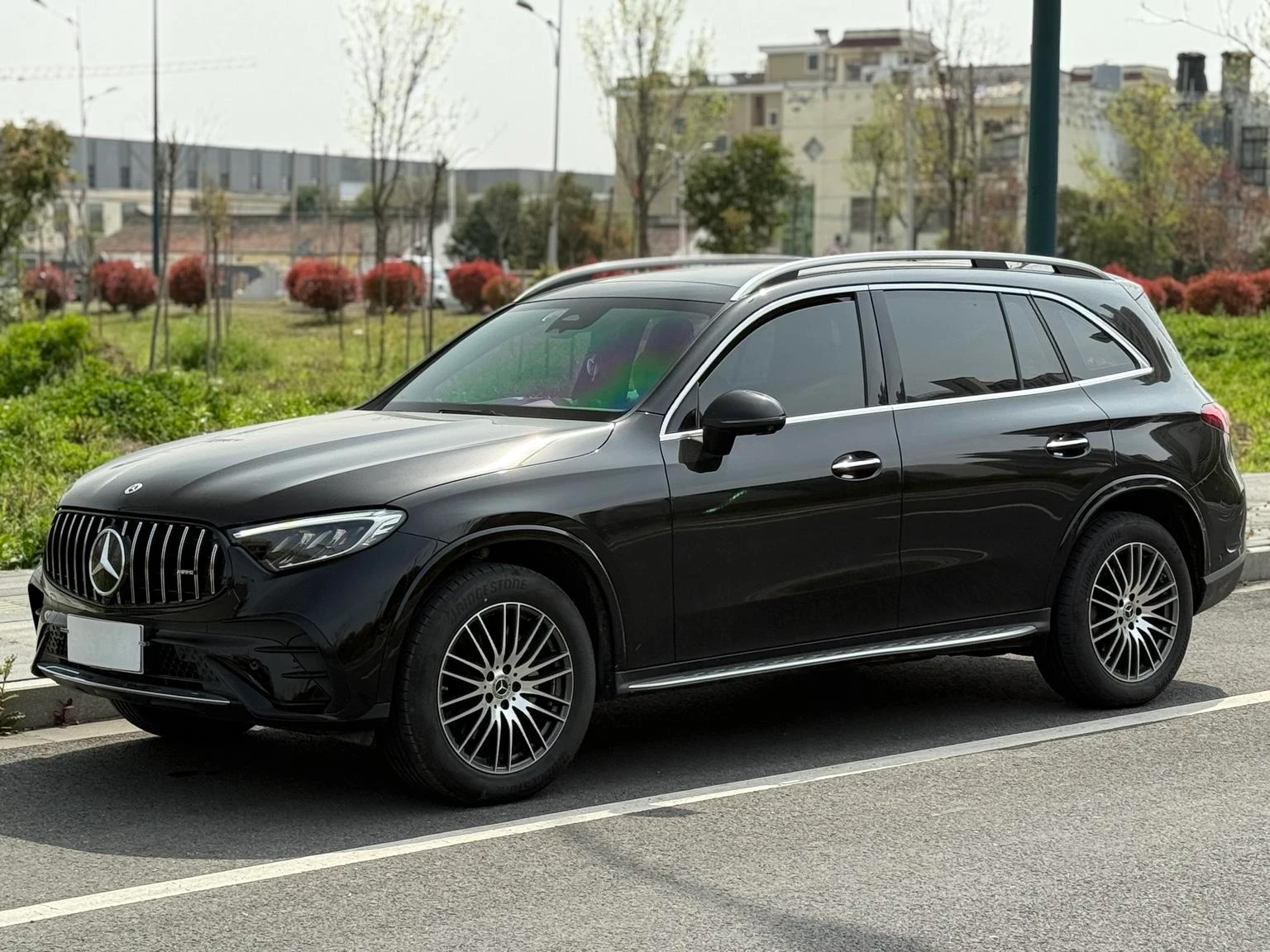Mercedes-Benz GLC-Class GLC300L 4MATIC - exterior