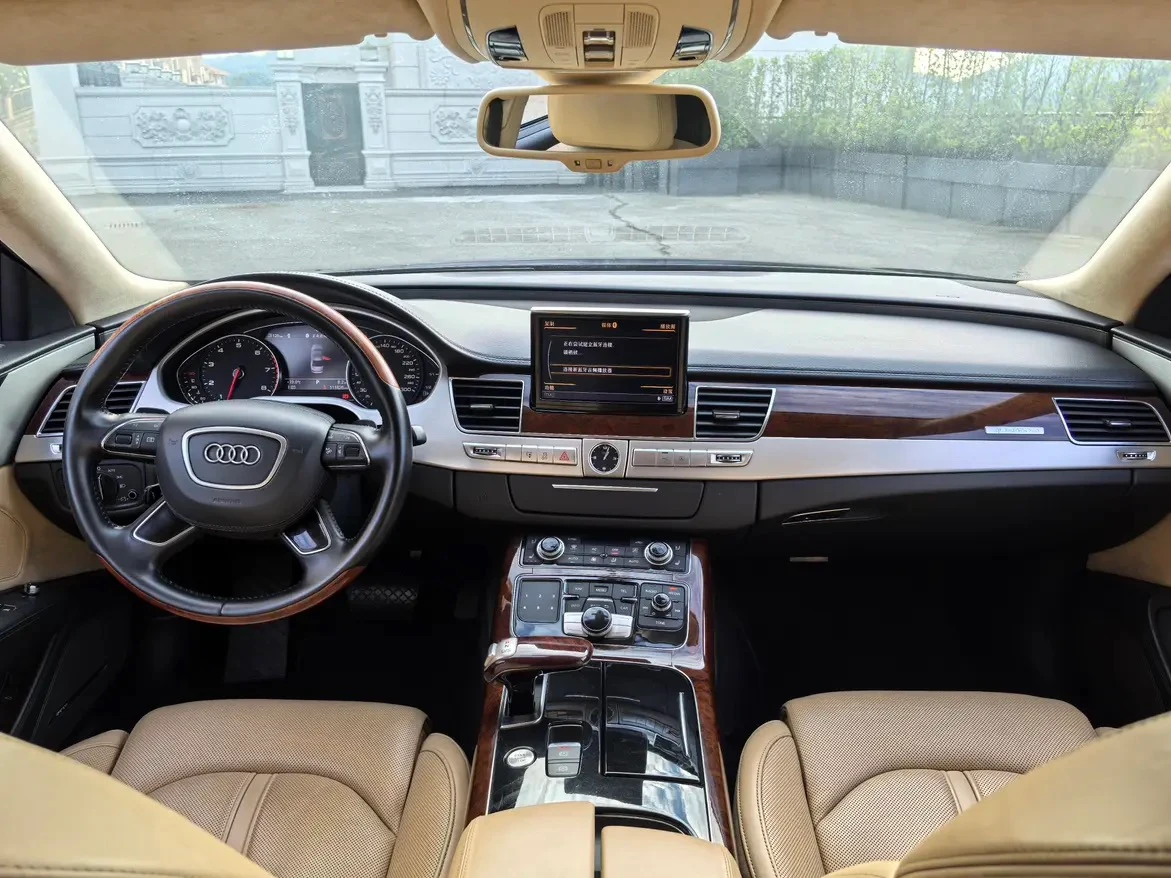 Audi A8  - interior