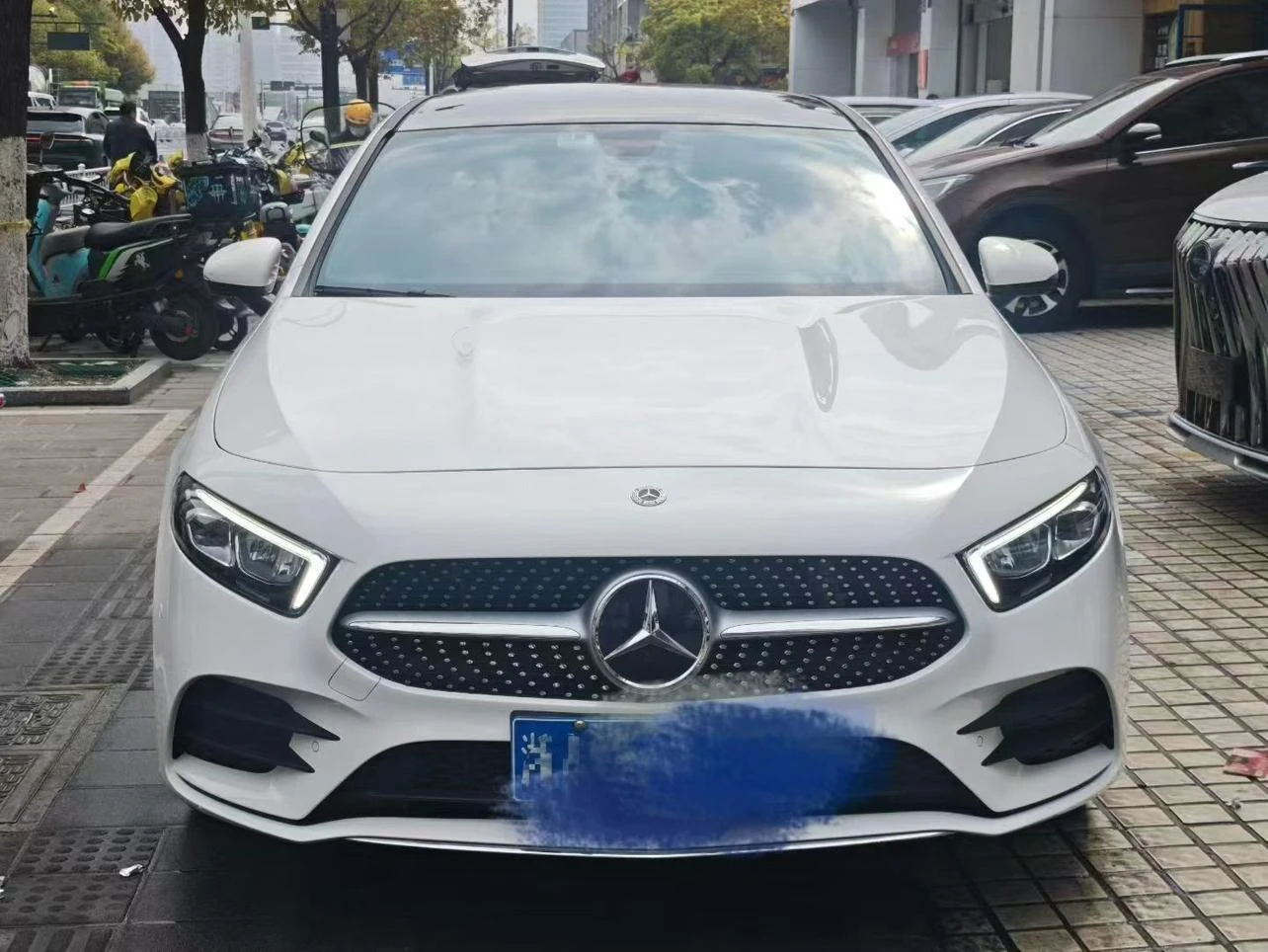 Mercedes-Benz A-Class A200 L Sport Edition - exterior