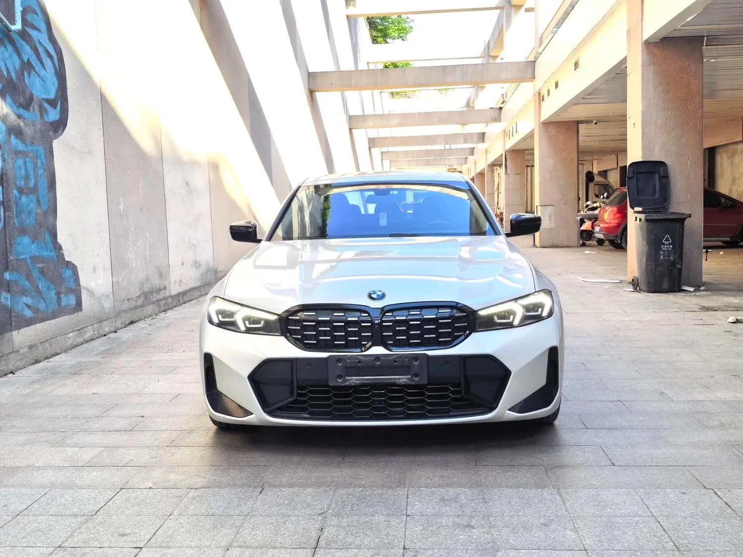 BMW 3 Series 325Li M Sport - exterior
