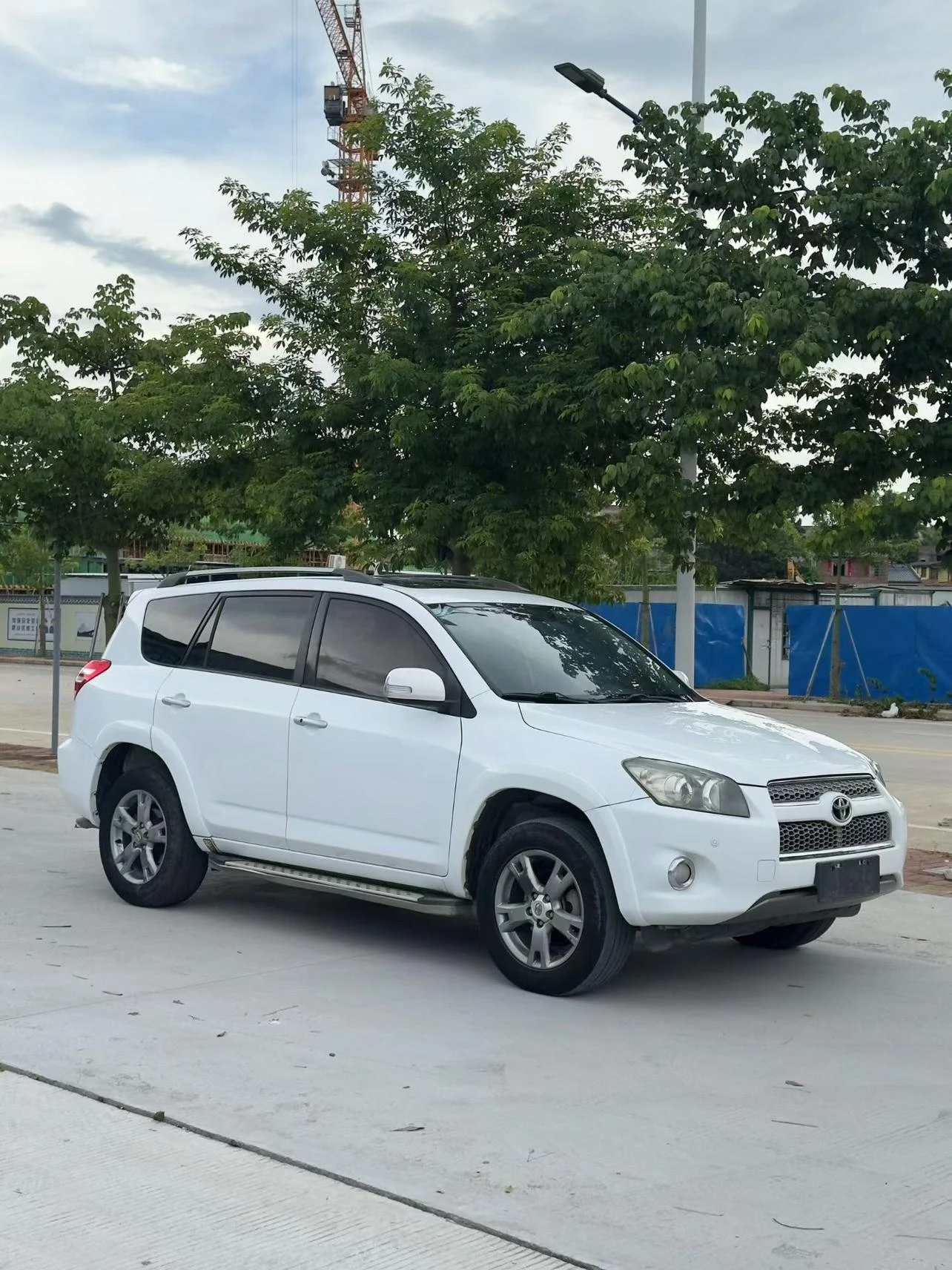  Toyota RAV4 4WD - exterior