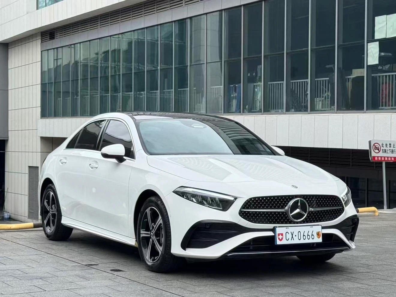 Mercedes-Benz A-Class A200 L - exterior