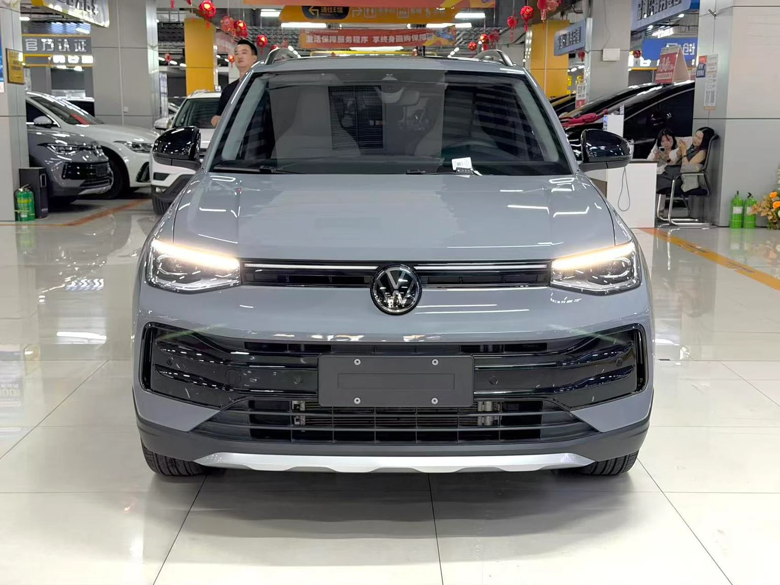 Volkswagen Tharu XR 1.5L Sharp Edition - exterior