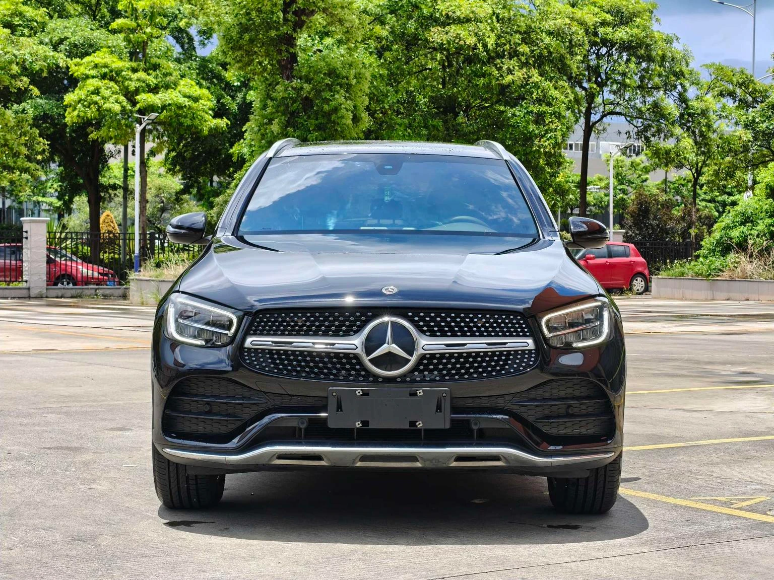 Mercedes-Benz GLC-Class GLC260 L 4MATIC Luxury Edition