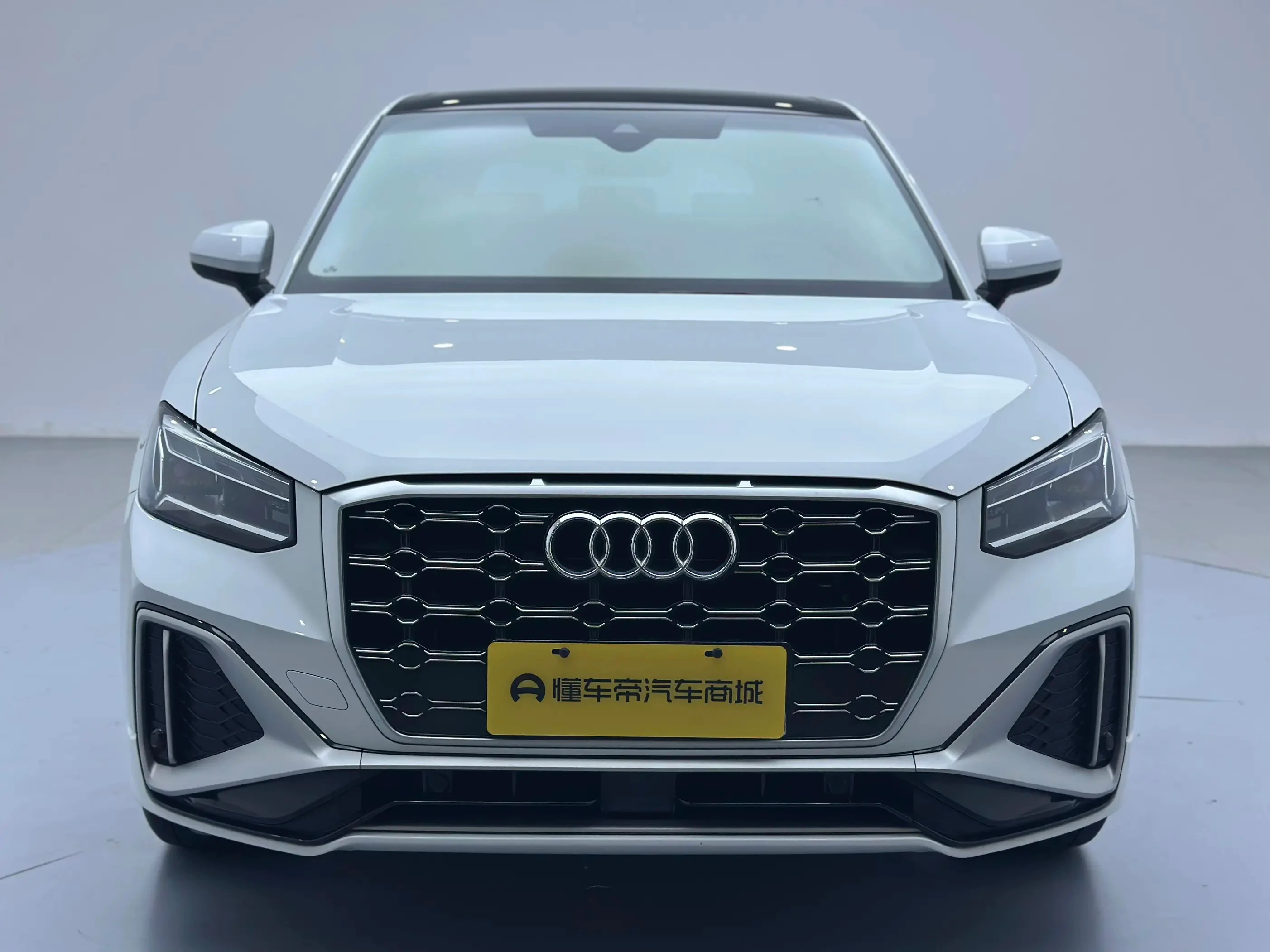 Audi Q2L 35TFSI Progressive Dynamic Trim - exterior