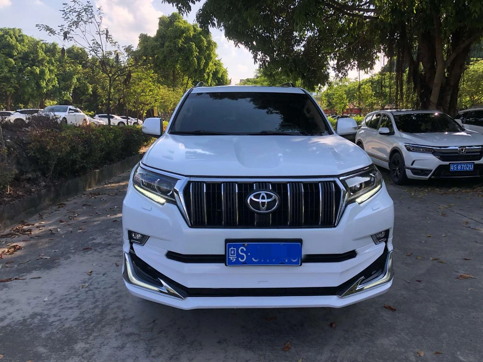 Toyota Prado - exterior