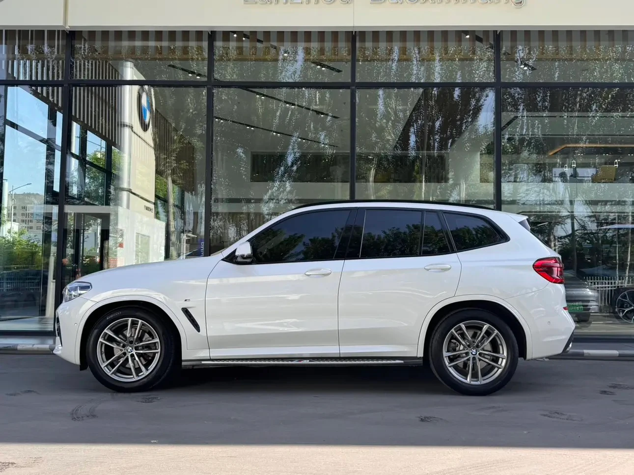 BMW X3 28i M Sport - exterior