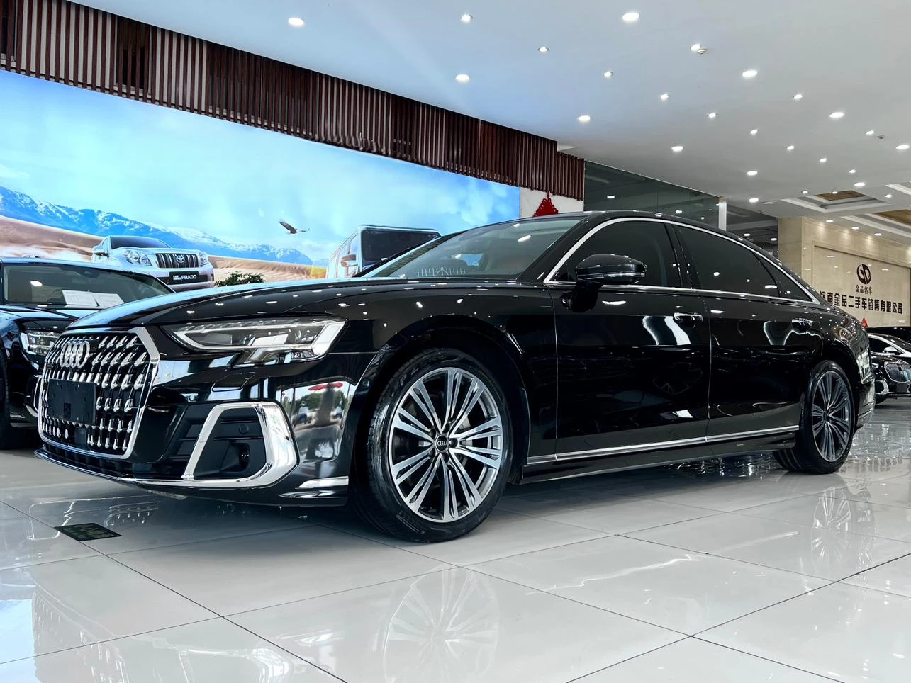 Audi A8L 50 TFSI Quattro Premium