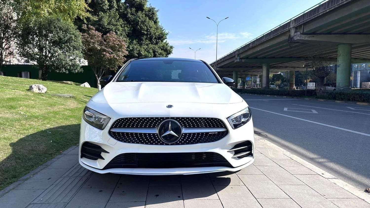Mercedes-Benz A-Class  200 L Sport Sedan Stylish Edition - exterior