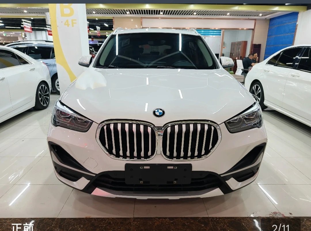 BMW X1 sDrive 20Li Premium - exterior