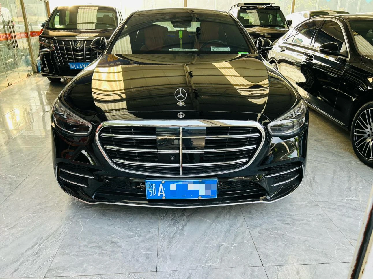 Mercedes-Benz S-Class S400L Luxury