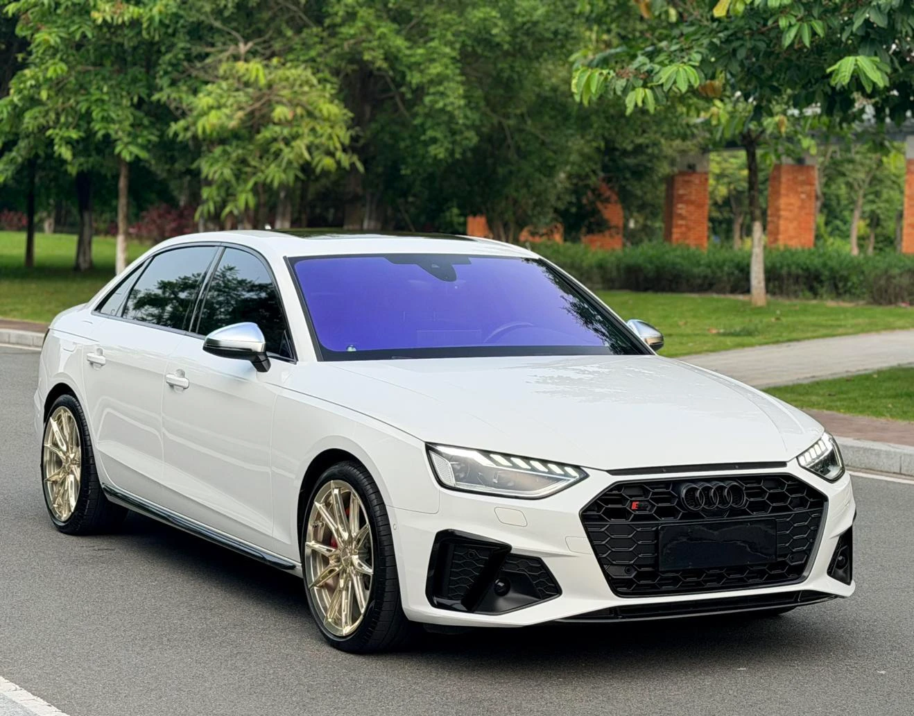 Audi A4L 45 TFSI quattro - exterior