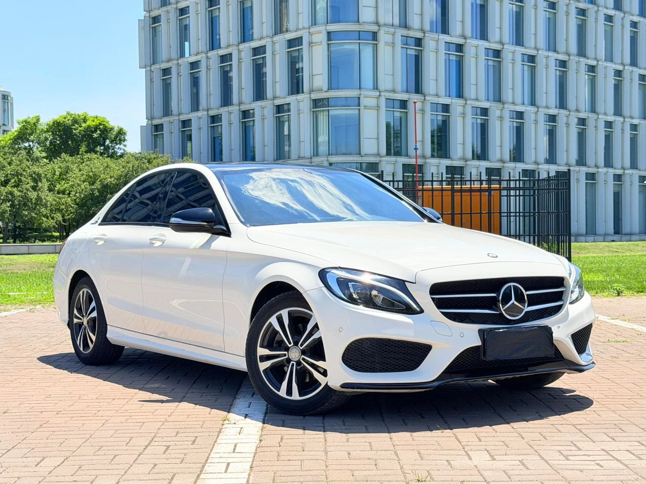 Mercedes-Benz C 200 Sport - exterior