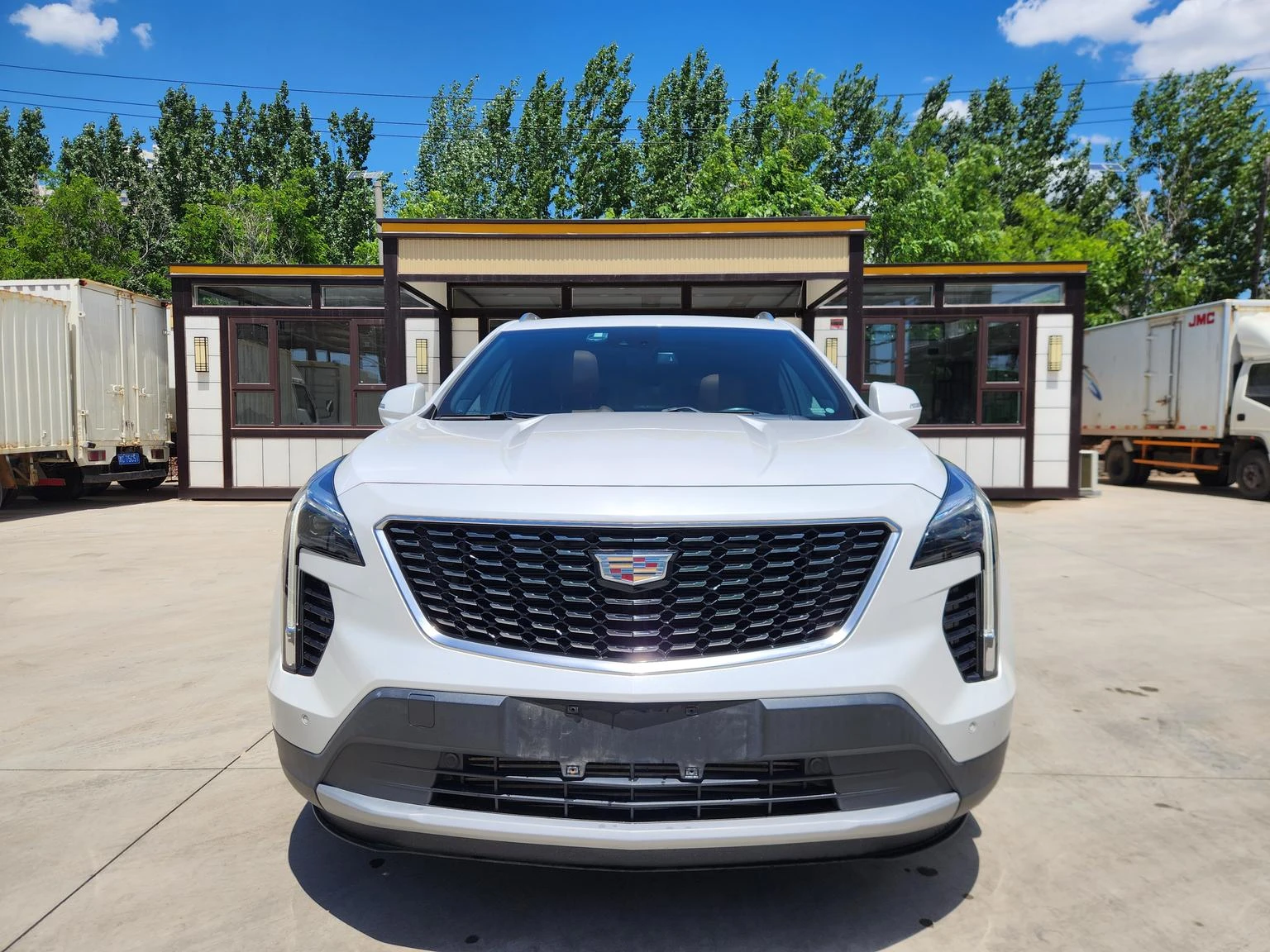 Cadillac XT4 28T AWD (Platinum Trim) - exterior