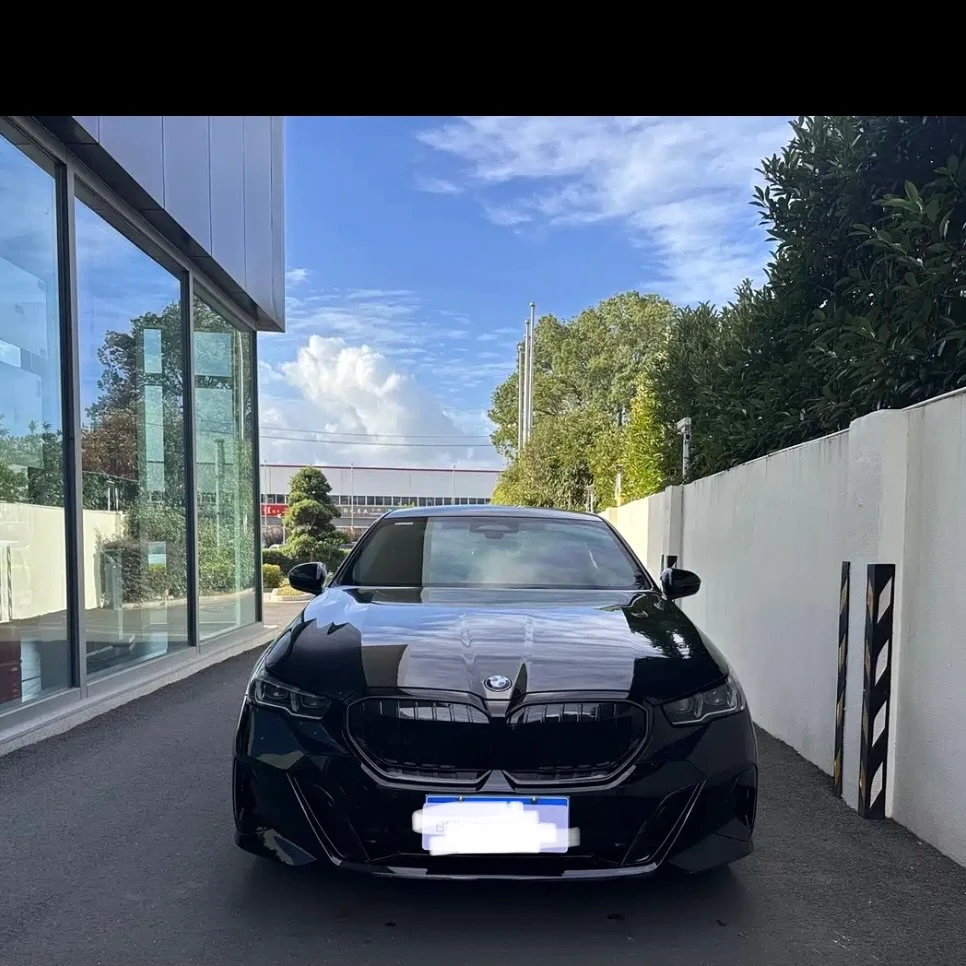 BMW 5 Series 530Li Luxury - exterior