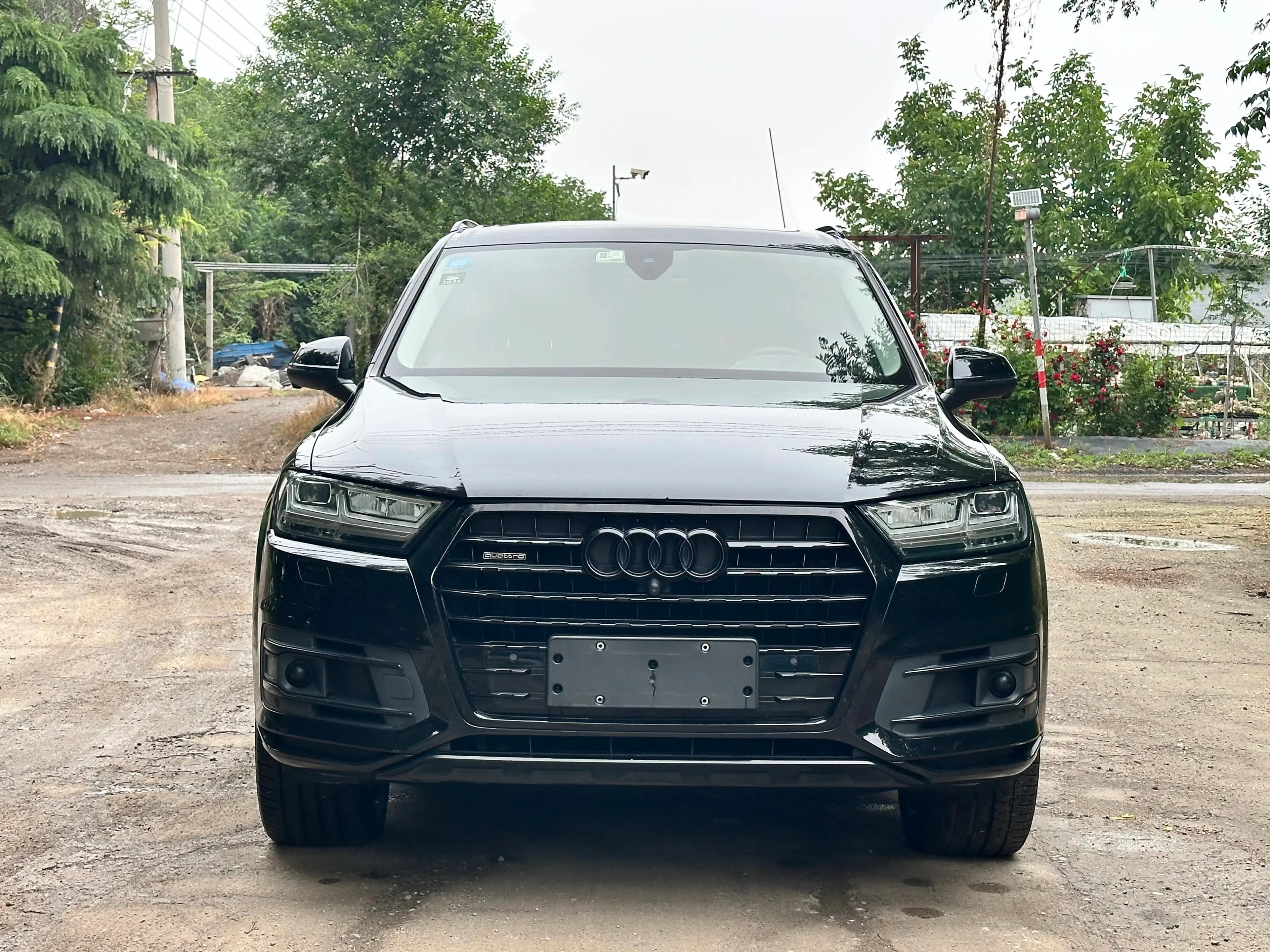 Audi Q7 45 TFSI Comfort Trim - exterior