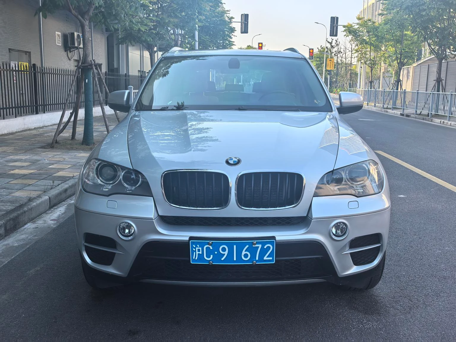 BMW X5 xDrive35i Luxury - exterior