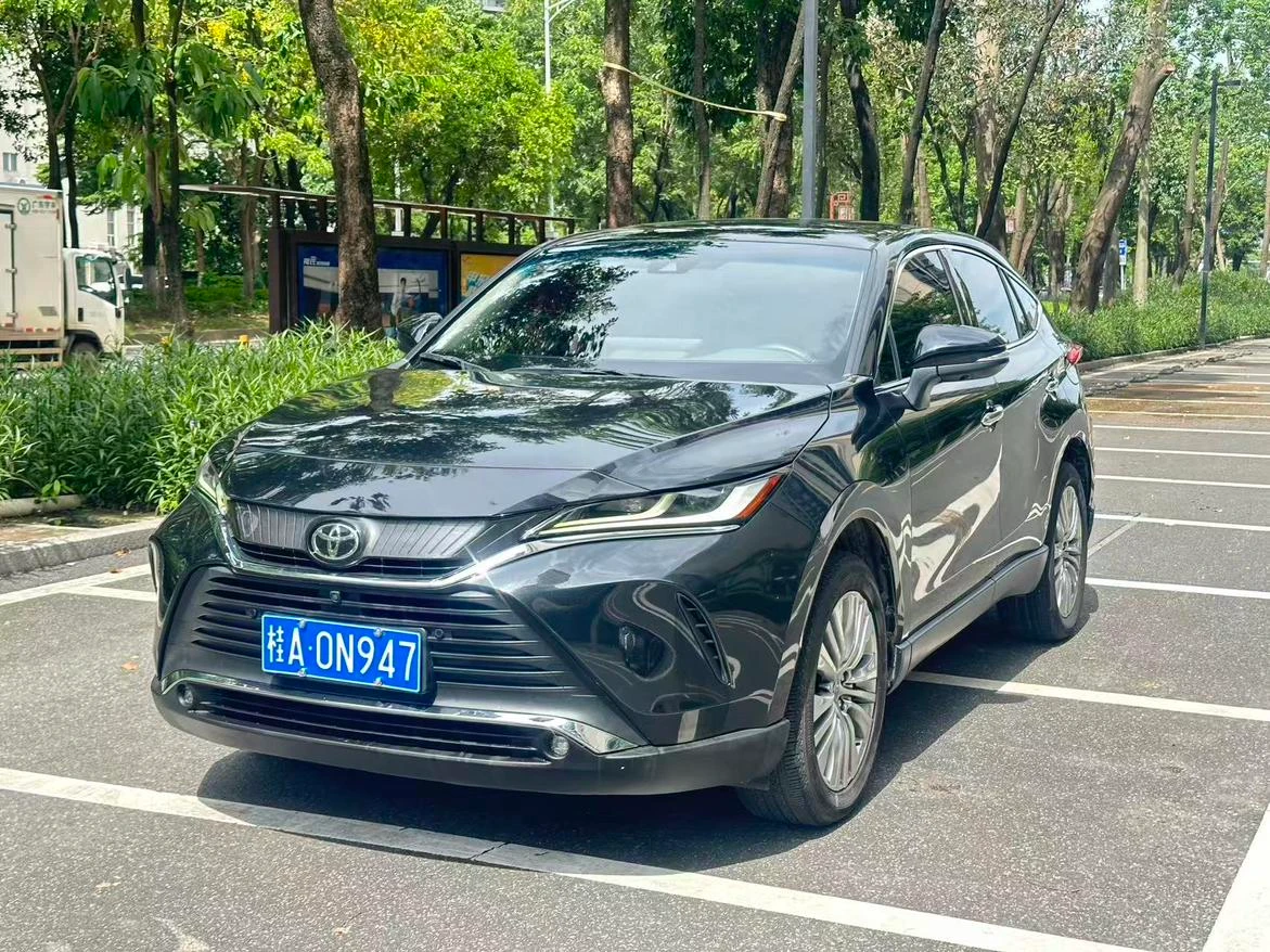 Toyota Harrier 2.0L CVT 2WD (Luxury Trim)