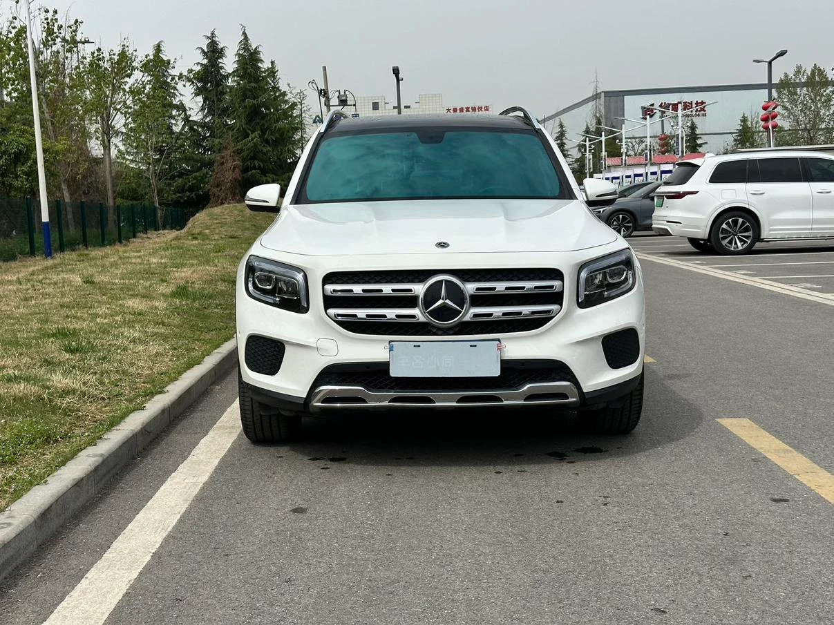 Mercedes-Benz GLB-class 200 Dynamic Edition - exterior