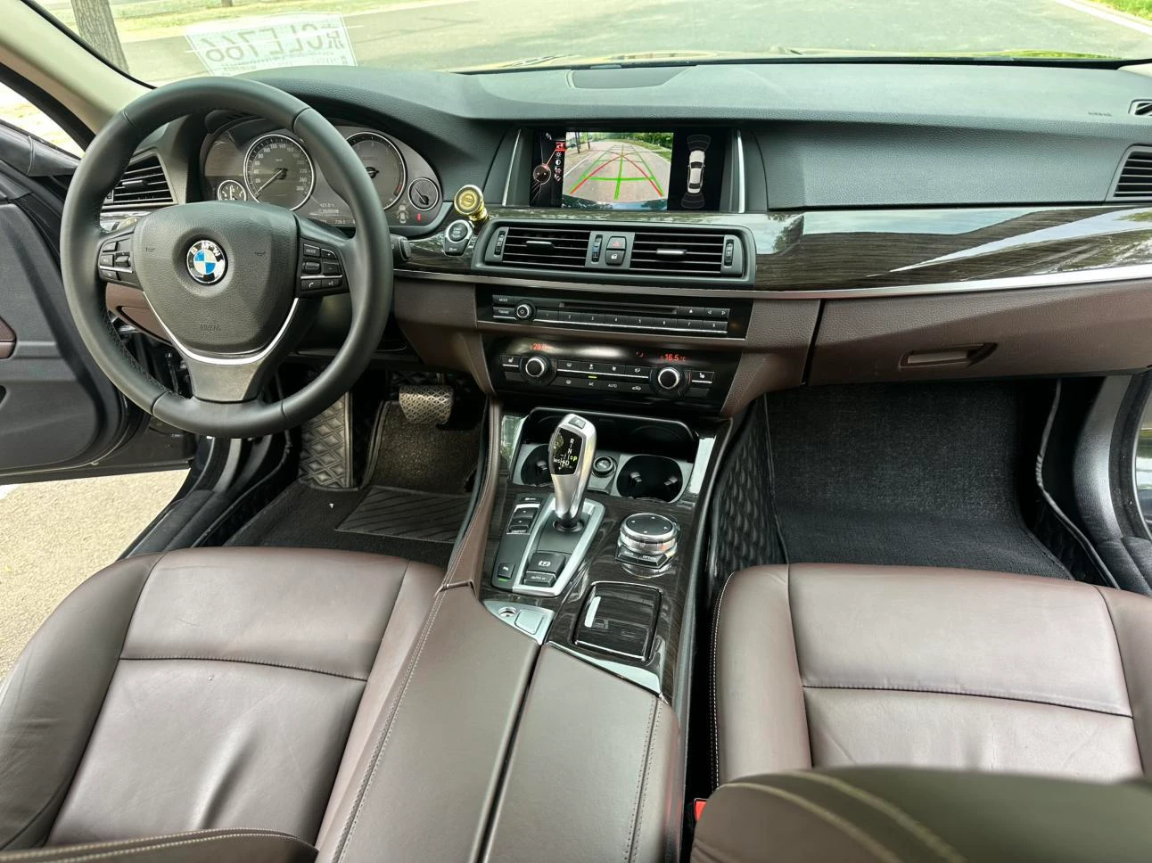  BMW 525Li  - interior