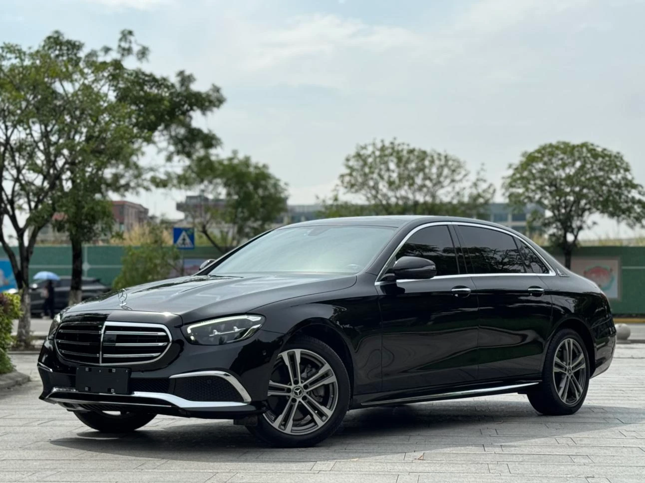 Mercedes-Benz E-Class E260 L Facelift