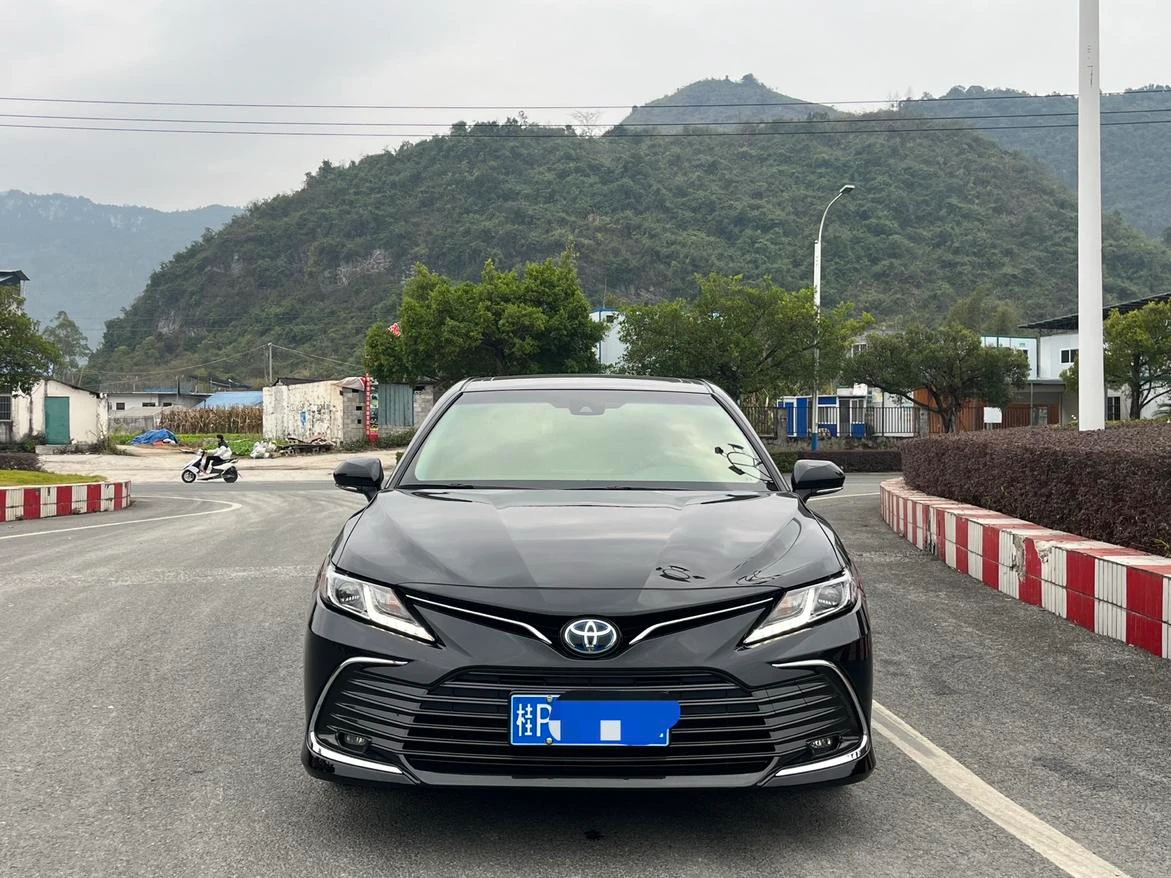 Toyota Camry Hybrid 2.5HGVP Leading Edition - exterior