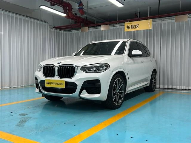 BMW X3 30i Leading Edition