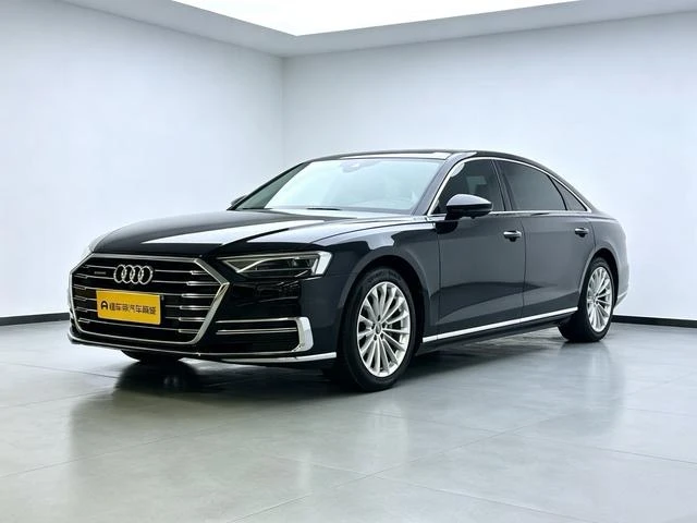Audi A8L 50 TFSI Comfort Trim